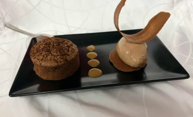 Moelleux de chocolat grand cru, croquant glacé cacao